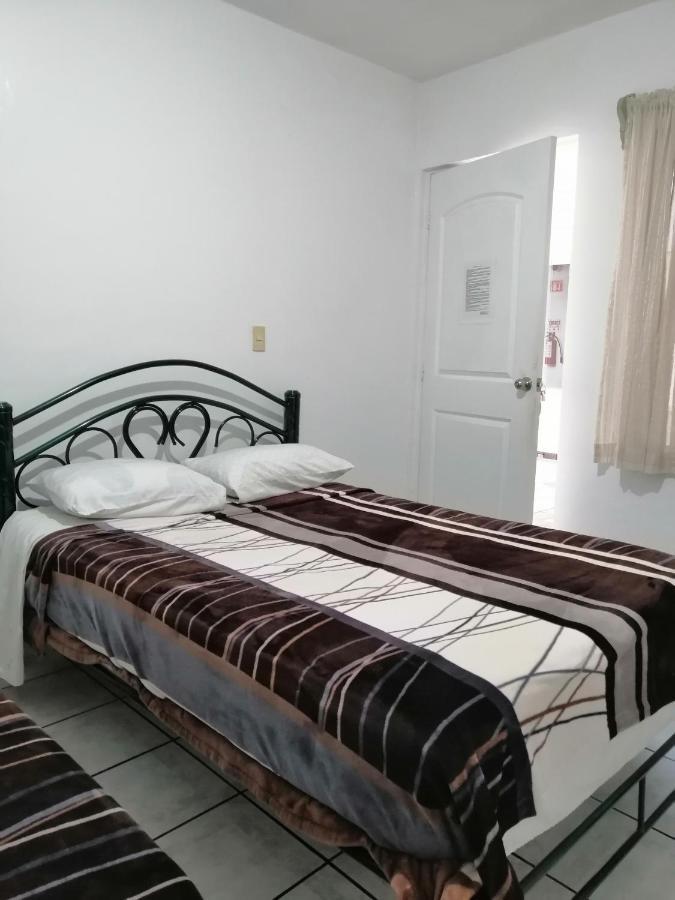 Hostal Maple Queretaro Ngoại thất bức ảnh